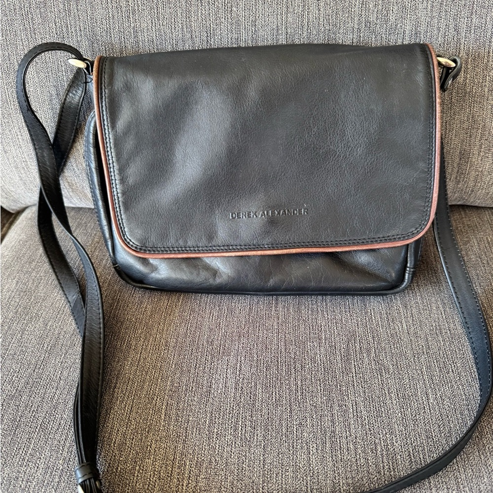 Derek Alexander Black/Brandy colour Leather CIERRA
Crossbody Flap Organizer - Picture 2 of 11